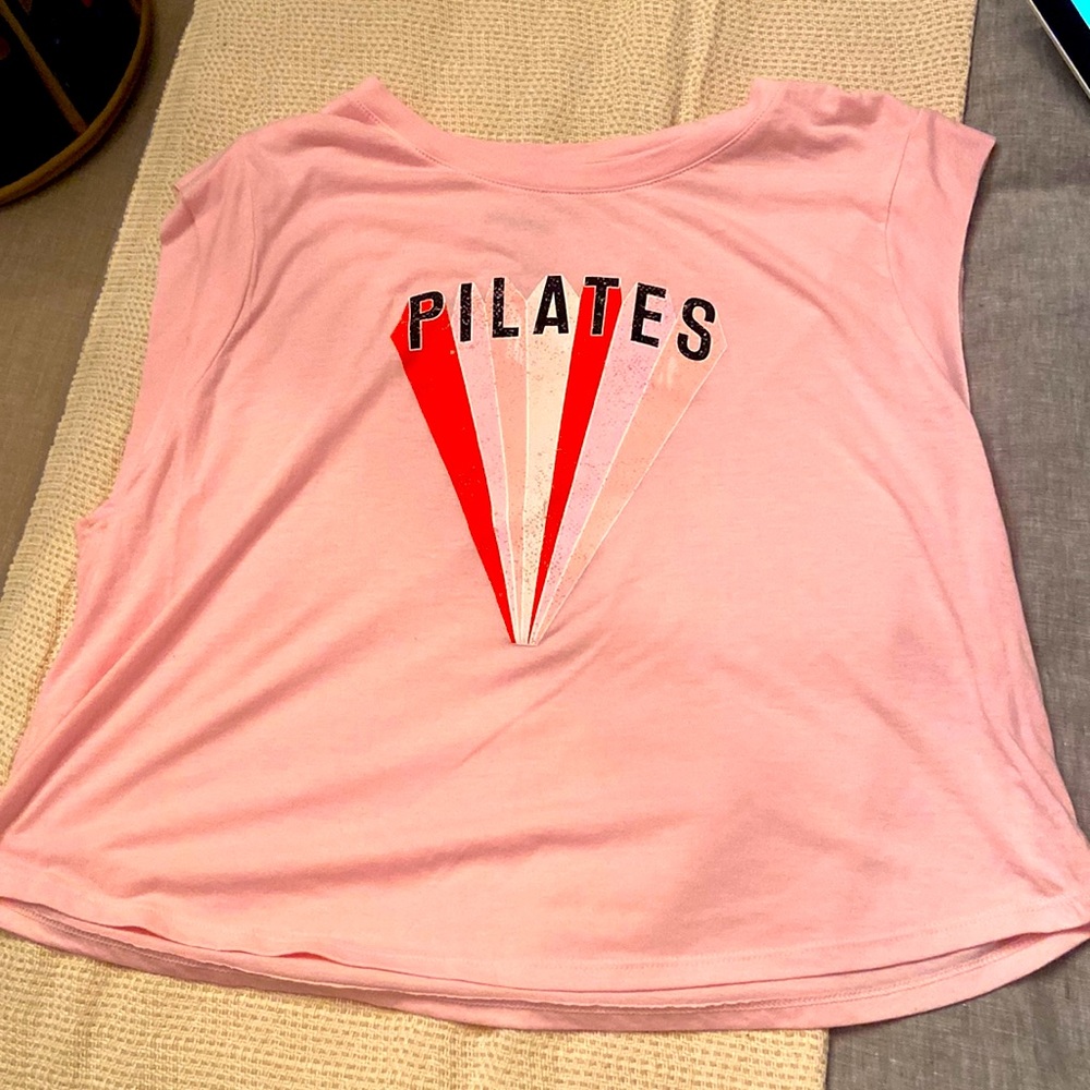 Pilates Honey pink crop top.